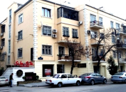 İcarəyə verilir 2 otaqlı 60 m2 köhnə tikili 28 May m.