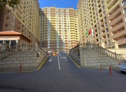 Satılır 1 otaqlı 60 m2 yeni tikili İnşaatçılar m.