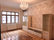 İcarəyə verilir 2 otaqlı 60 m2 köhnə tikili Zərifə Əliyeva adına park