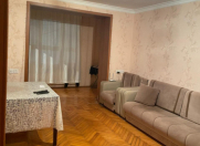 İcarəyə verilir 3 otaqlı 80 m2 köhnə tikili 28 May m.