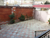 Satılır 3 otaqlı 2 m2 həyət evi Zığ