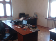 İcarəyə verilir 3 otaqlı 80 m2 ofis 28 May m.
