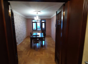 İcarəyə verilir 3 otaqlı 90 m2 köhnə tikili Səməd Vurğun parkı