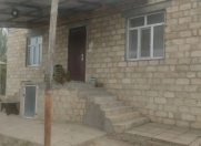 Satılır 4 otaqlı 140 m2 həyət evi Göygöl