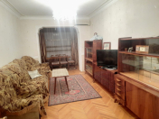 İcarəyə verilir 2 otaqlı 60 m2 köhnə tikili İçəri Şəhər m.