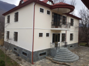 Satılır 10 otaqlı 350 m2 villa Qax