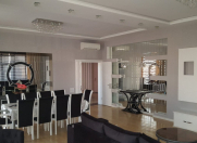 Satılır 4 otaqlı 240 m2 yeni tikili Səbail r.