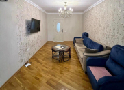 Satılır 2 otaqlı 70 m2 köhnə tikili Gənclik m.