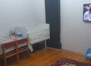 İcarəyə verilir 2 otaqlı 45 m2 köhnə tikili Qara Qarayev m.