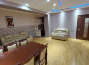 İcarəyə verilir 3 otaqlı 100 m2 yeni tikili 28 May m.