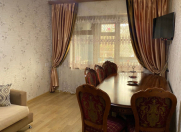 İcarəyə verilir 3 otaqlı 80 m2 köhnə tikili Elmlər Akademiyası m.