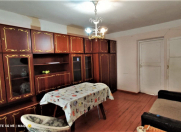 İcarəyə verilir 2 otaqlı 60 m2 köhnə tikili 28 May m.