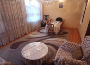 İcarəyə verilir 4 otaqlı 130 m2 köhnə tikili Azadlıq prospekti m.