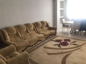 İcarəyə verilir 4 otaqlı 126 m2 köhnə tikili 3 mkr