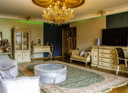 Satılır 4 otaqlı 201 m2 köhnə tikili Şərq Bazarı