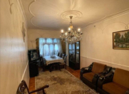 Satılır 3 otaqlı 90 m2 köhnə tikili Memar Əcəmi m.