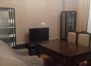 İcarəyə verilir 2 otaqlı 70 m2 köhnə tikili ABŞ səfirliyi