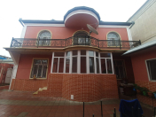 Satılır 6 otaqlı 200 m2 həyət evi Bakıxanov