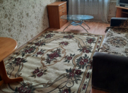 İcarəyə verilir 2 otaqlı 96 m2 köhnə tikili 28 May m.