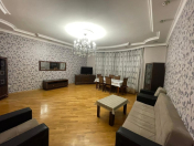 İcarəyə verilir 3 otaqlı 160 m2 yeni tikili Gənclik m.