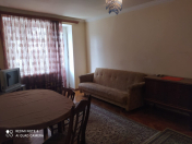 İcarəyə verilir 2 otaqlı 60 m2 köhnə tikili 28 May m.