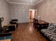 Satılır 2 otaqlı 65 m2 köhnə tikili Gənclik m.