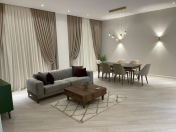 İcarəyə verilir 3 otaqlı 140 m2 yeni tikili Nəsimi bazarı