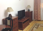 İcarəyə verilir 2 otaqlı 60 m2 köhnə tikili 28 May m.