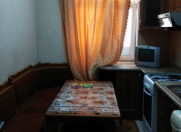 İcarəyə verilir 3 otaqlı 70 m2 köhnə tikili Heydər Əliyev Mərkəzi