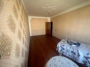 İcarəyə verilir 2 otaqlı 70 m2 köhnə tikili Həzi Aslanov m.