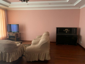 İcarəyə verilir 3 otaqlı 130 m2 yeni tikili 28 May m.