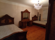 İcarəyə verilir 2 otaqlı 54 m2 köhnə tikili Nizami r.