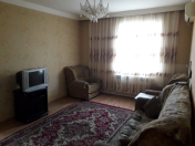 İcarəyə verilir 2 otaqlı 40 m2 köhnə tikili Elmlər Akademiyası m.