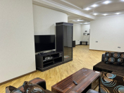 İcarəyə verilir 5 otaqlı 200 m2 yeni tikili İçəri Şəhər m.