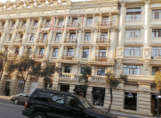 İcarəyə verilir 2 otaqlı 70 m2 köhnə tikili Sahil m.