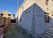 Satılır 6 otaqlı 230 m2 həyət evi Albalı