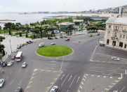 İcarəyə verilir 4 otaqlı 130 m2 köhnə tikili İçəri Şəhər m.