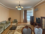 İcarəyə verilir 3 otaqlı 153 m2 yeni tikili Gənclik m.