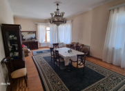 Satılır 5 otaqlı 183 m2 yeni tikili 28 May m.