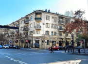 İcarəyə verilir 3 otaqlı 100 m2 köhnə tikili 28 May m.