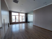 İcarəyə verilir 35 otaqlı 1100 m2 ofis Azadlıq prospekti m.