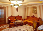 İcarəyə verilir 2 otaqlı 100 m2 köhnə tikili 28 May m.