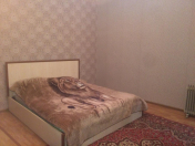 İcarəyə verilir 2 otaqlı 52 m2 köhnə tikili İçəri Şəhər m.