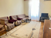 İcarəyə verilir 2 otaqlı 55 m2 köhnə tikili Elmlər Akademiyası m.