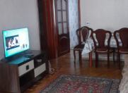 İcarəyə verilir 2 otaqlı 50 m2 köhnə tikili Gənclik m.