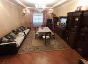 Satılır 5 otaqlı 228 m2 yeni tikili Gənclik m.