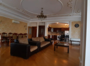 İcarəyə verilir 4 otaqlı 180 m2 yeni tikili İçəri Şəhər m.