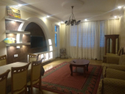 İcarəyə verilir 3 otaqlı 150 m2 yeni tikili Elit ticarət mərkəzi