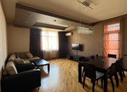 İcarəyə verilir 3 otaqlı 135 m2 yeni tikili 28 May m.