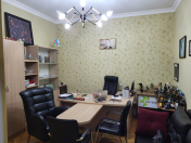 İcarəyə verilir 3 otaqlı 80 m2 ofis 28 May m.